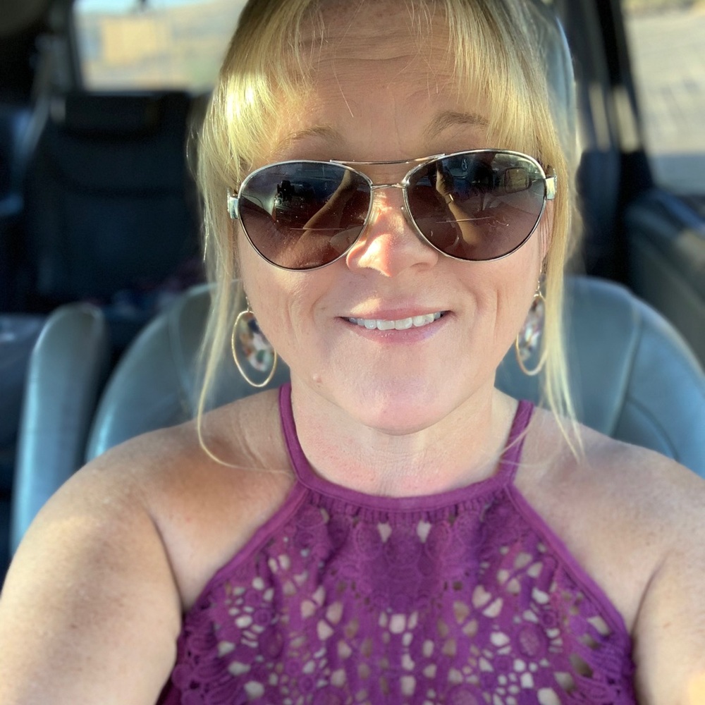 Meet your Posher, Loretta